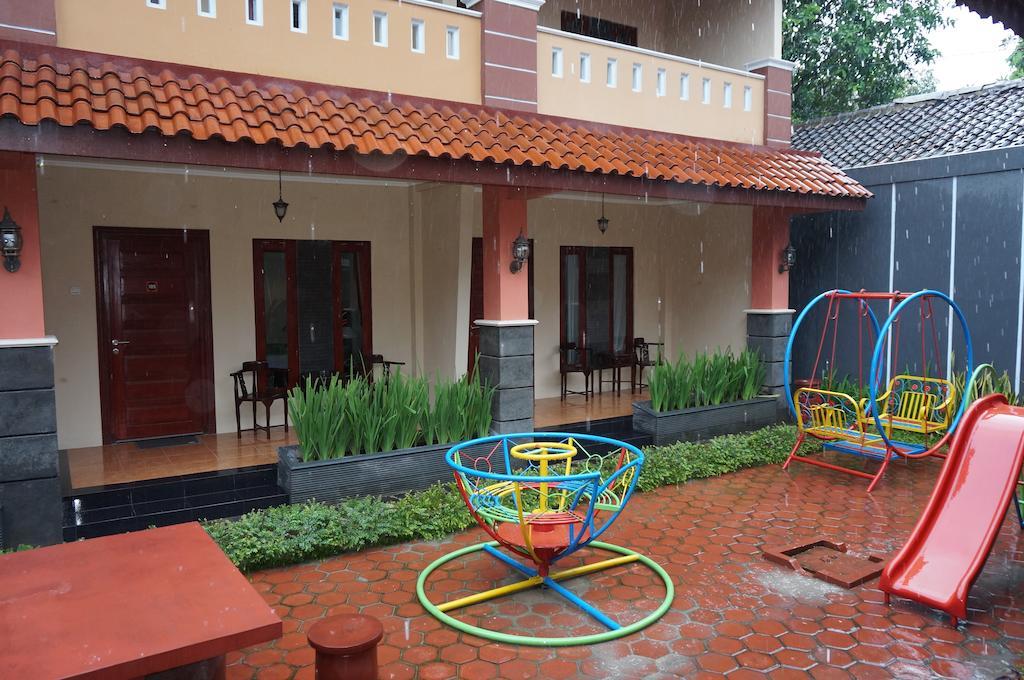 3C Familia Residence Yogyakarta Luaran gambar